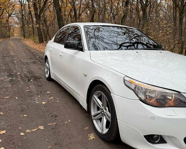 Белый БМВ 5 Серия, объемом двигателя 2.17 л и пробегом 300 тыс. км за 6800 $, фото 1 на Automoto.ua