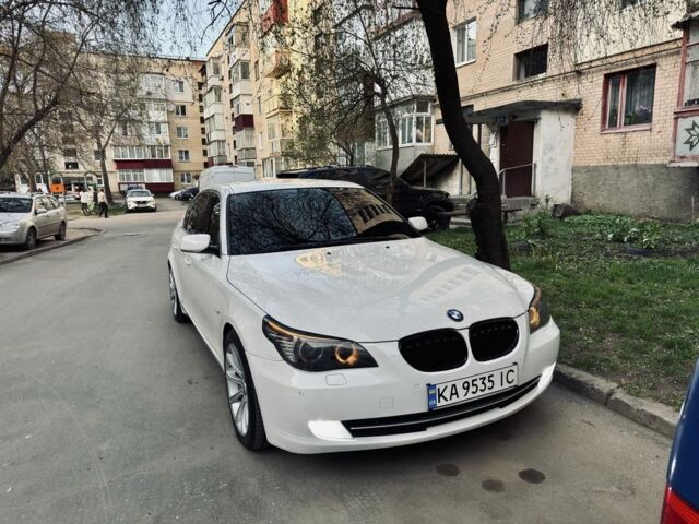 Белый БМВ 5 Серия, объемом двигателя 2.5 л и пробегом 260 тыс. км за 7000 $, фото 1 на Automoto.ua