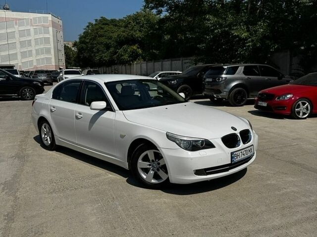 Белый БМВ 5 Серия, объемом двигателя 2.5 л и пробегом 90 тыс. км за 9999 $, фото 1 на Automoto.ua
