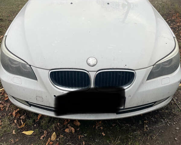 Білий БМВ 5 Серія, об'ємом двигуна 3 л та пробігом 298 тис. км за 7500 $, фото 1 на Automoto.ua