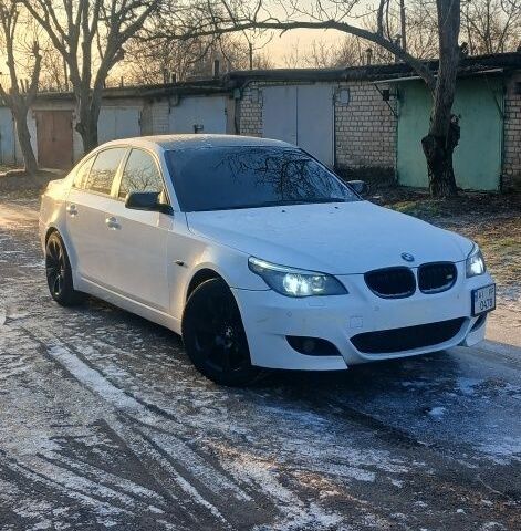 Белый БМВ 5 Серия, объемом двигателя 2 л и пробегом 400 тыс. км за 8500 $, фото 1 на Automoto.ua