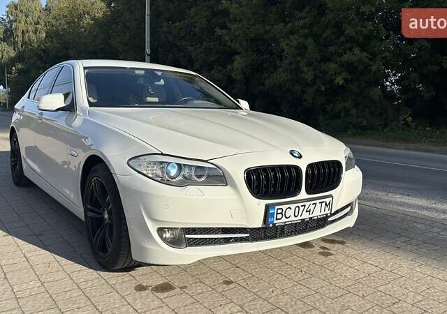 Белый БМВ 5 Серия, объемом двигателя 2.5 л и пробегом 198 тыс. км за 12800 $, фото 1 на Automoto.ua
