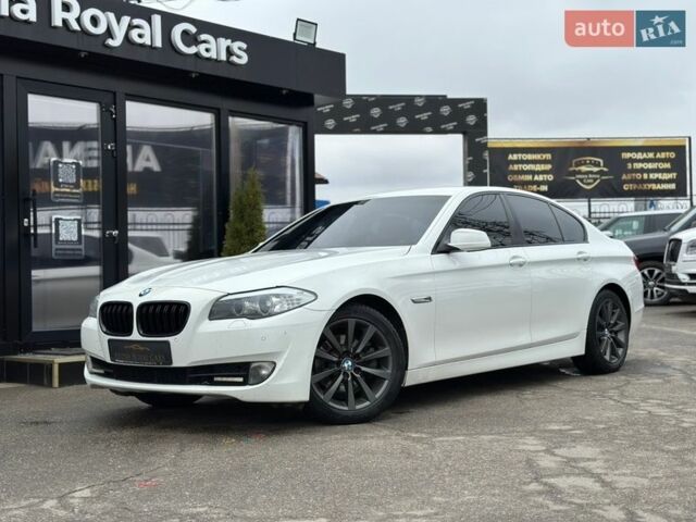 Білий БМВ 5 Серія, об'ємом двигуна 3 л та пробігом 131 тис. км за 12500 $, фото 1 на Automoto.ua
