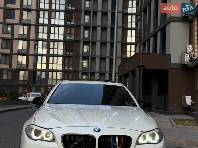 Белый БМВ 5 Серия, объемом двигателя 2.98 л и пробегом 234 тыс. км за 12500 $, фото 1 на Automoto.ua