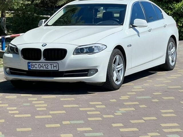 Білий БМВ 5 Серія, об'ємом двигуна 2 л та пробігом 184 тис. км за 9799 $, фото 1 на Automoto.ua