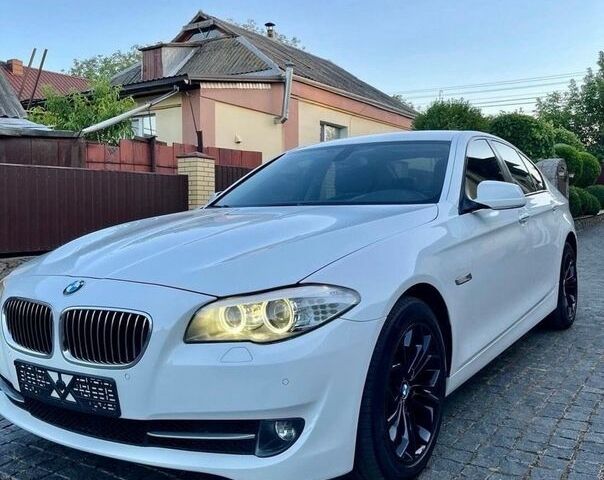 Белый БМВ 5 Серия, объемом двигателя 2 л и пробегом 270 тыс. км за 12500 $, фото 1 на Automoto.ua