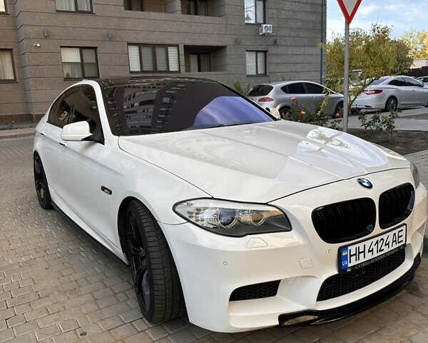 Белый БМВ 5 Серия, объемом двигателя 2 л и пробегом 226 тыс. км за 19900 $, фото 1 на Automoto.ua