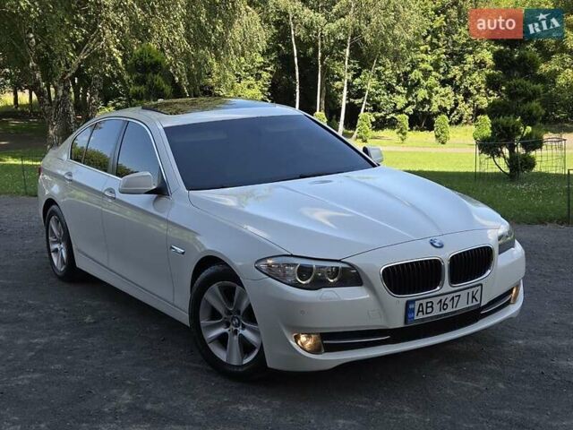 Белый БМВ 5 Серия, объемом двигателя 3 л и пробегом 318 тыс. км за 11500 $, фото 1 на Automoto.ua