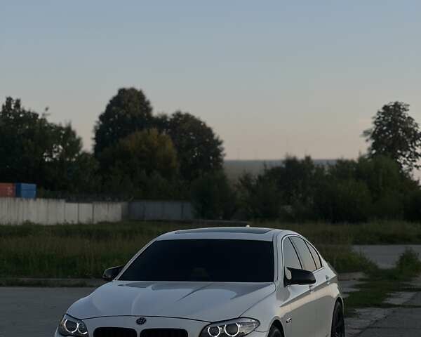 Белый БМВ 5 Серия, объемом двигателя 3 л и пробегом 397 тыс. км за 14500 $, фото 1 на Automoto.ua