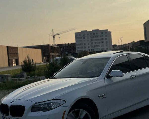 Білий БМВ 5 Серія, об'ємом двигуна 2 л та пробігом 260 тис. км за 11900 $, фото 1 на Automoto.ua