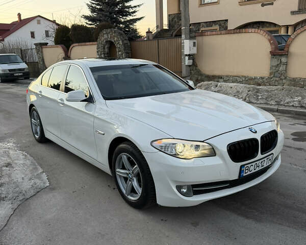 Белый БМВ 5 Серия, объемом двигателя 2 л и пробегом 181 тыс. км за 10900 $, фото 1 на Automoto.ua