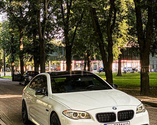 Білий БМВ 5 Серія, об'ємом двигуна 2.99 л та пробігом 233 тис. км за 17800 $, фото 1 на Automoto.ua
