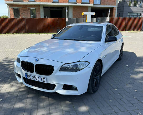 Білий БМВ 5 Серія, об'ємом двигуна 2 л та пробігом 175 тис. км за 13700 $, фото 1 на Automoto.ua