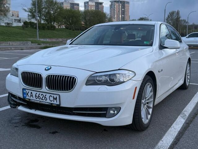 Белый БМВ 5 Серия, объемом двигателя 3 л и пробегом 205 тыс. км за 18000 $, фото 1 на Automoto.ua