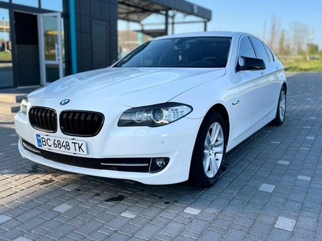 Белый БМВ 5 Серия, объемом двигателя 2 л и пробегом 154 тыс. км за 15200 $, фото 1 на Automoto.ua