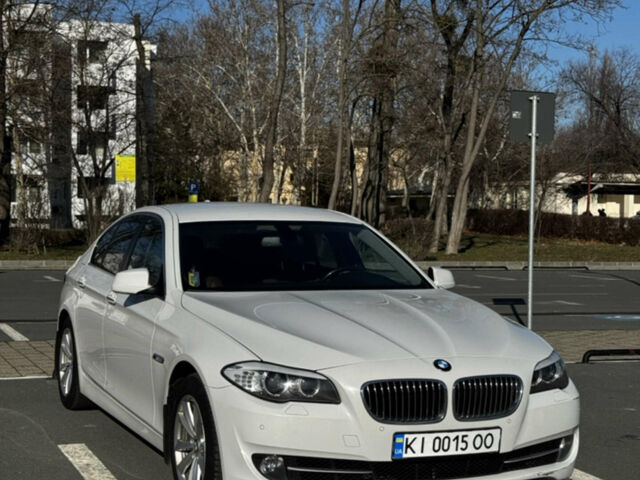 Білий БМВ 5 Серія, об'ємом двигуна 2 л та пробігом 180 тис. км за 15000 $, фото 1 на Automoto.ua
