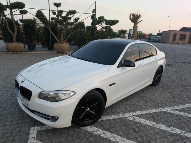 Білий БМВ 5 Серія, об'ємом двигуна 2 л та пробігом 350 тис. км за 13300 $, фото 1 на Automoto.ua