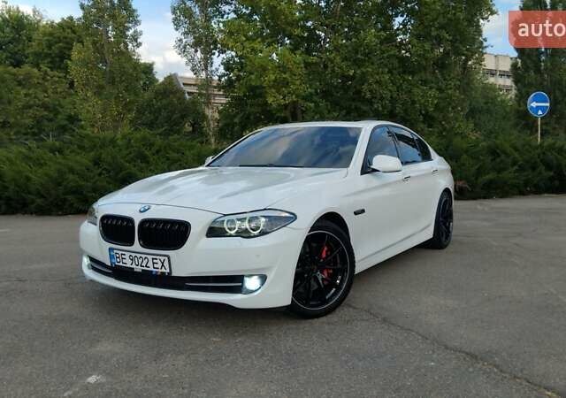 Белый БМВ 5 Серия, объемом двигателя 3 л и пробегом 290 тыс. км за 17500 $, фото 1 на Automoto.ua