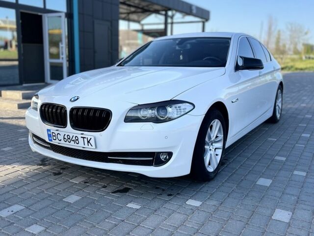 Белый БМВ 5 Серия, объемом двигателя 2 л и пробегом 154 тыс. км за 15200 $, фото 1 на Automoto.ua