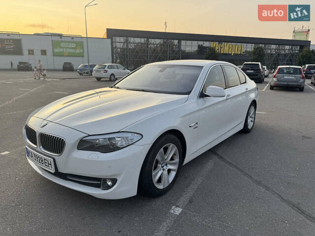 Белый БМВ 5 Серия, объемом двигателя 2 л и пробегом 275 тыс. км за 12700 $, фото 1 на Automoto.ua