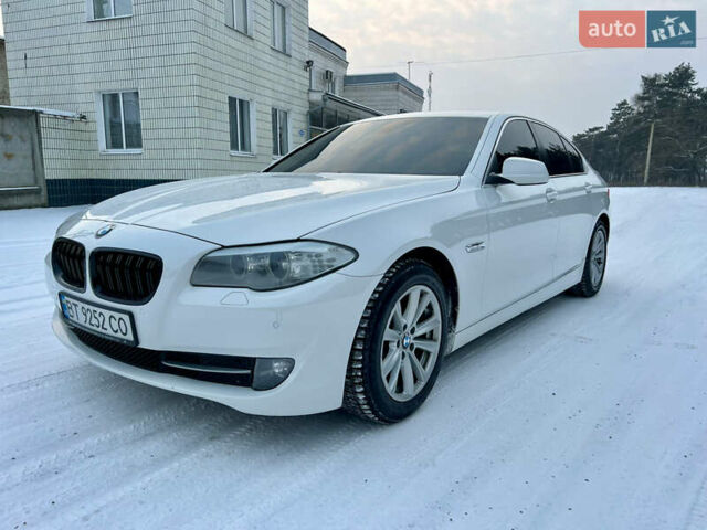 Білий БМВ 5 Серія, об'ємом двигуна 2 л та пробігом 327 тис. км за 14300 $, фото 1 на Automoto.ua