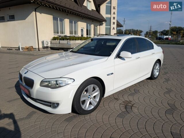 Белый БМВ 5 Серия, объемом двигателя 2 л и пробегом 153 тыс. км за 12000 $, фото 1 на Automoto.ua