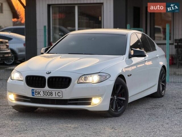 Белый БМВ 5 Серия, объемом двигателя 2 л и пробегом 375 тыс. км за 13500 $, фото 1 на Automoto.ua