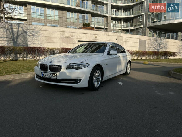 Білий БМВ 5 Серія, об'ємом двигуна 2.99 л та пробігом 248 тис. км за 13500 $, фото 1 на Automoto.ua