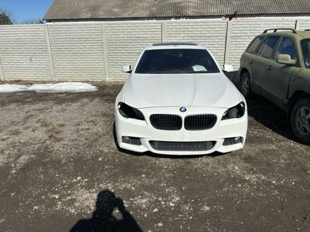 Белый БМВ 5 Серия, объемом двигателя 3 л и пробегом 210 тыс. км за 8300 $, фото 1 на Automoto.ua