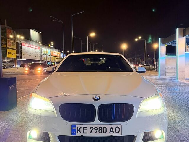 Белый БМВ 5 Серия, объемом двигателя 3 л и пробегом 270 тыс. км за 15300 $, фото 1 на Automoto.ua