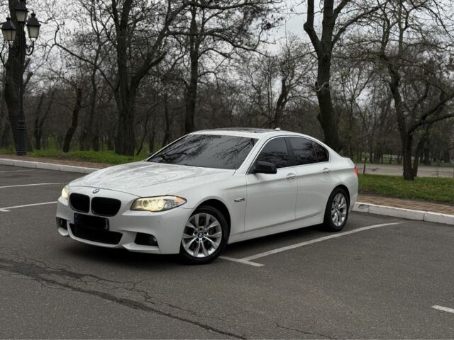 Білий БМВ 5 Серія, об'ємом двигуна 3 л та пробігом 228 тис. км за 13999 $, фото 1 на Automoto.ua