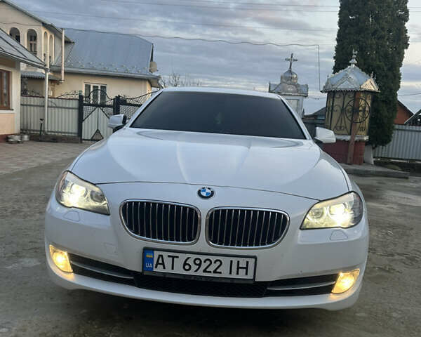 Білий БМВ 5 Серія, об'ємом двигуна 2 л та пробігом 287 тис. км за 10800 $, фото 1 на Automoto.ua