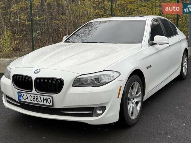 Белый БМВ 5 Серия, объемом двигателя 2 л и пробегом 241 тыс. км за 13489 $, фото 1 на Automoto.ua