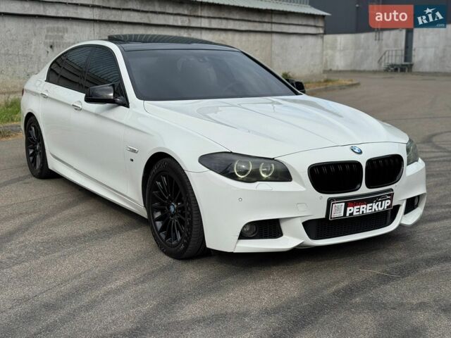Белый БМВ 5 Серия, объемом двигателя 2.98 л и пробегом 228 тыс. км за 13599 $, фото 1 на Automoto.ua
