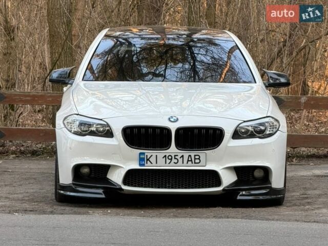 Белый БМВ 5 Серия, объемом двигателя 3 л и пробегом 287 тыс. км за 15550 $, фото 1 на Automoto.ua