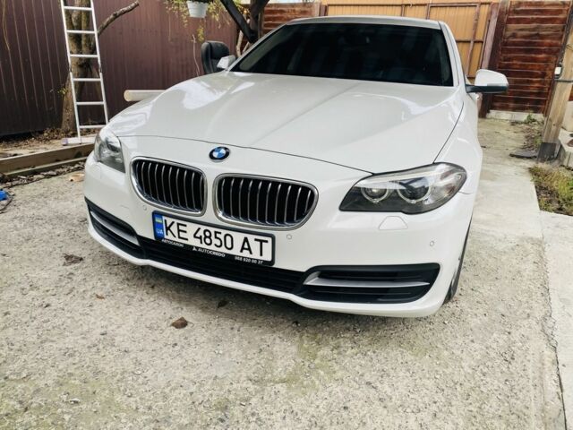 Белый БМВ 5 Серия, объемом двигателя 3 л и пробегом 147 тыс. км за 15200 $, фото 1 на Automoto.ua