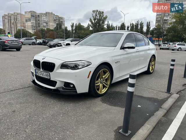 Белый БМВ 5 Серия, объемом двигателя 4.4 л и пробегом 182 тыс. км за 18500 $, фото 1 на Automoto.ua