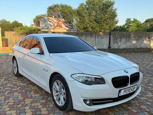 Белый БМВ 5 Серия, объемом двигателя 2 л и пробегом 177 тыс. км за 9500 $, фото 1 на Automoto.ua