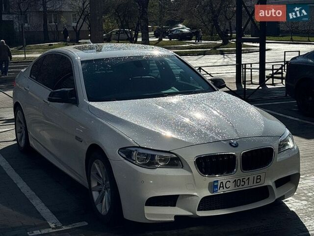 Белый БМВ 5 Серия, объемом двигателя 3 л и пробегом 230 тыс. км за 12500 $, фото 1 на Automoto.ua