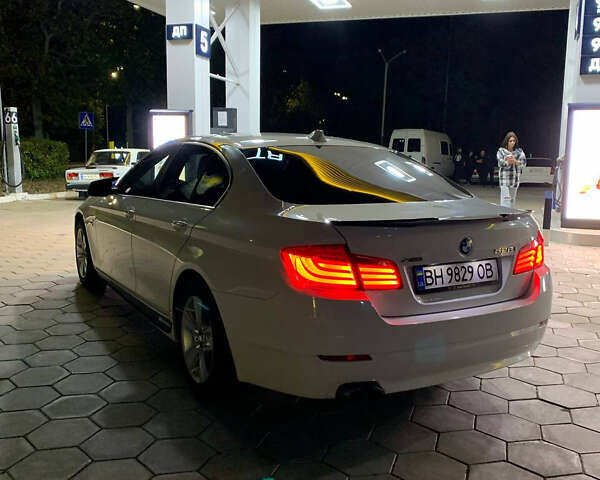 Білий БМВ 5 Серія, об'ємом двигуна 2 л та пробігом 163 тис. км за 13500 $, фото 1 на Automoto.ua