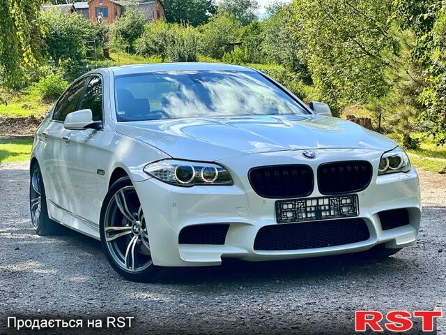 Белый БМВ 5 Серия, объемом двигателя 3 л и пробегом 208 тыс. км за 12800 $, фото 1 на Automoto.ua