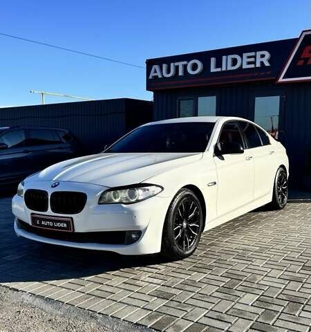 Білий БМВ 5 Серія, об'ємом двигуна 2 л та пробігом 271 тис. км за 13700 $, фото 1 на Automoto.ua