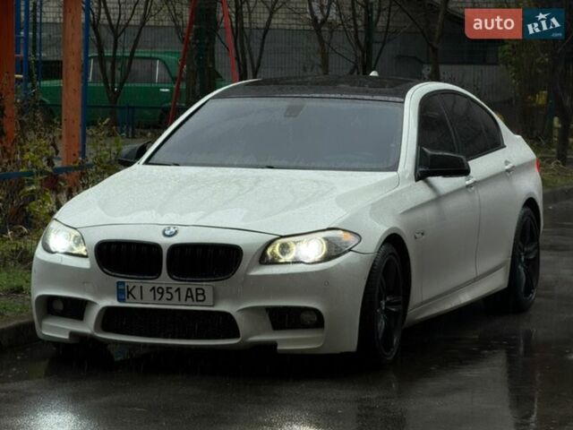 Белый БМВ 5 Серия, объемом двигателя 3 л и пробегом 180 тыс. км за 15550 $, фото 1 на Automoto.ua
