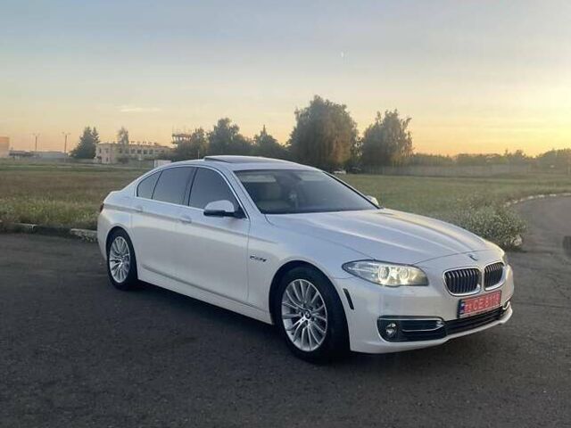 Белый БМВ 5 Серия, объемом двигателя 2 л и пробегом 87 тыс. км за 18000 $, фото 1 на Automoto.ua