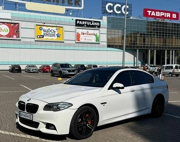 Белый БМВ 5 Серия, объемом двигателя 3 л и пробегом 145 тыс. км за 16900 $, фото 1 на Automoto.ua