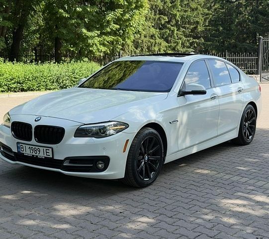 Белый БМВ 5 Серия, объемом двигателя 2.98 л и пробегом 218 тыс. км за 15500 $, фото 1 на Automoto.ua