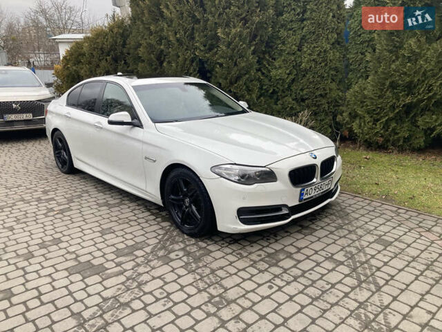 Белый БМВ 5 Серия, объемом двигателя 2 л и пробегом 304 тыс. км за 10500 $, фото 1 на Automoto.ua