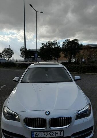 Белый БМВ 5 Серия, объемом двигателя 2 л и пробегом 156 тыс. км за 10500 $, фото 1 на Automoto.ua