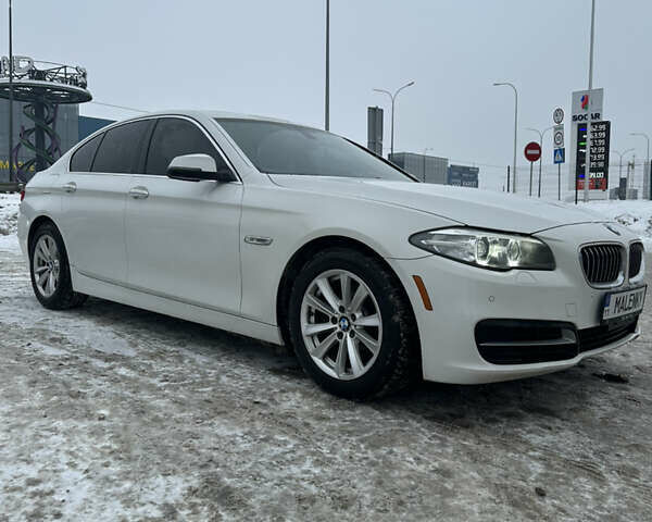 Білий БМВ 5 Серія, об'ємом двигуна 2 л та пробігом 153 тис. км за 17000 $, фото 1 на Automoto.ua