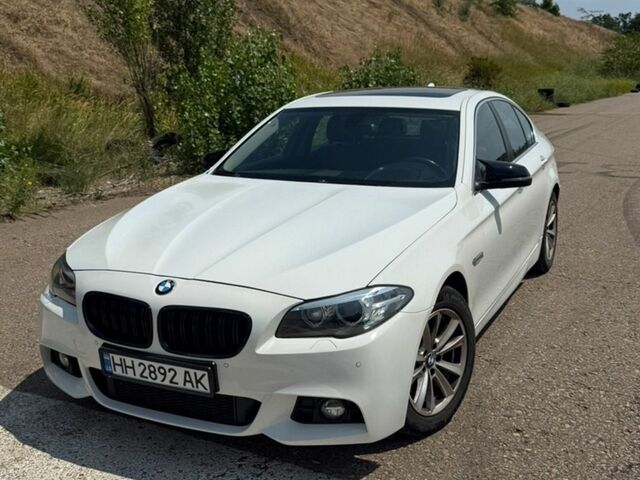 Белый БМВ 5 Серия, объемом двигателя 2 л и пробегом 130 тыс. км за 13999 $, фото 1 на Automoto.ua